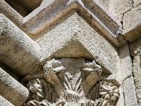 Plateau de Ganagobie  Un des chapitaux du portail