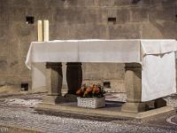 Plateau de Ganagobie  Intérieur de l'église - L'autel