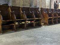 Plateau de Ganagobie  Intérieur de l'église - Sièges des moines