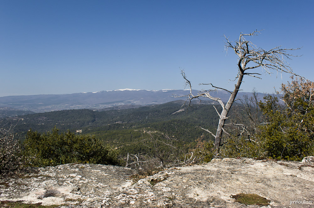 ganagobie-025-2.jpg - Vue sur Lure