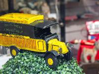 Gap - Expo en vitrine de jouets anciens