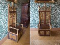 Château de Grignan  Mobilier médiéval dans l'appartement de Marie Fontaine.