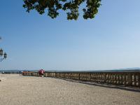 Château de Grignan  L'esplanade côté Sud.