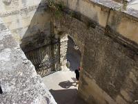Grignan - Collégiale St Sauveur  Porche d'accès à la collégiale vue de l'intérieur.