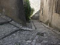 Grignan (Drôme)  Rue caladée.