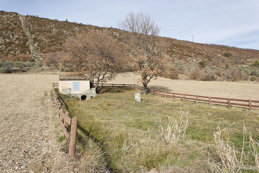 cabanon-arene-008-2.jpg - Bastidon de la Cigalière ou bastidon de Paul Arène.