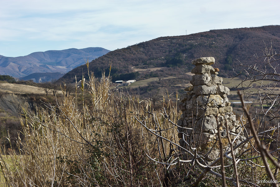 ruine-4-2.jpg - Cabanon en ruine aux Houlettes.
