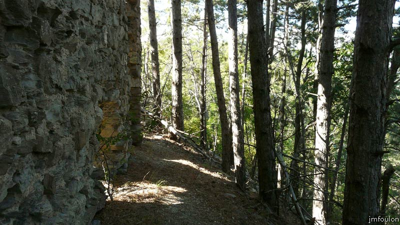 chateau-venterol-22web.jpg - Le mur Nord