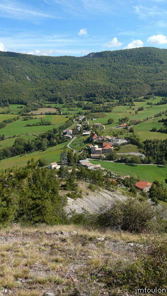 chateau-venterol-32web.jpg - Vue sur Venterol.