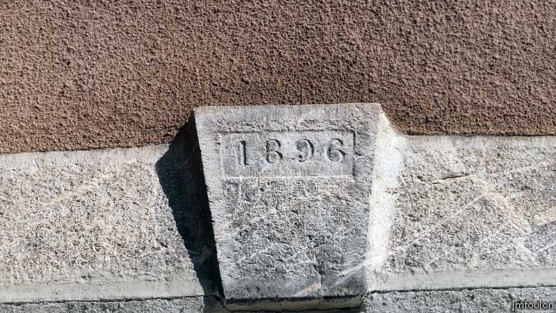 faucon-23web.jpg - Clé de voute de la seconde porte - 1896