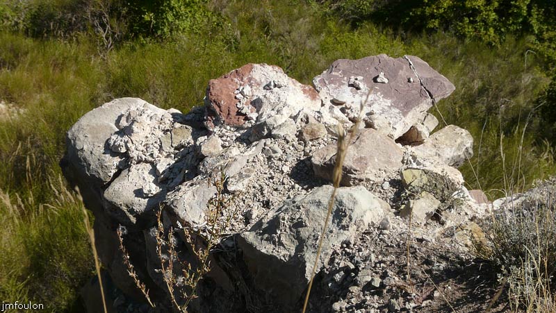 faucon-38web.jpg - Vestiges à l'Est