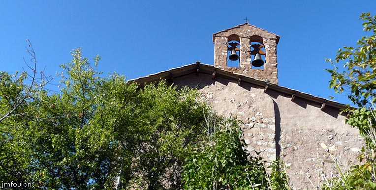 le-caire-41web.jpg - Le clocher mur de l'église Saint-Michel et ses deux cloches de taille différente