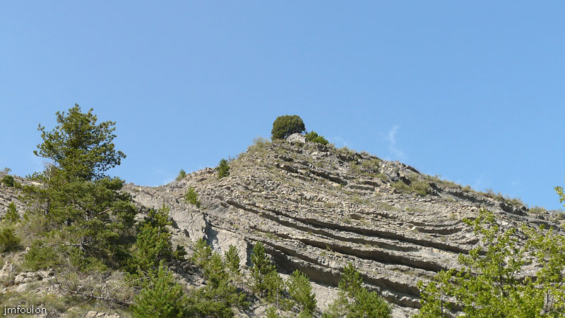 tour-bedoin-02web.jpg - Du même endroit d'un peu plus près (zoom)