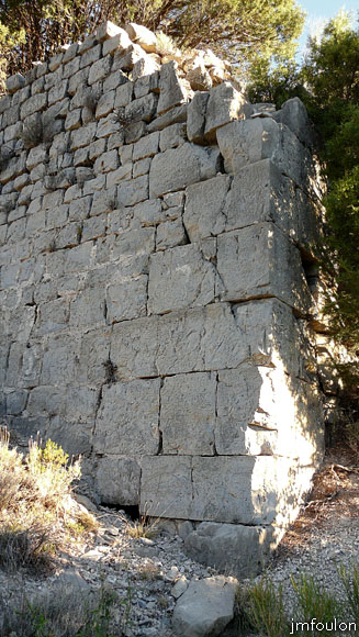 tour-bedoin-10web.jpg - Autre vue sur l'angle Sud/Ouest de la Tour