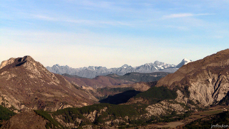 valavoire-50web.jpg - Zoom sur les massifs du parc régionnal des Ecrins