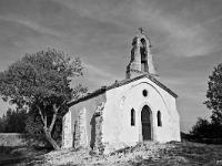 Lurs  La chapelle Saint Michel en noir et blanc