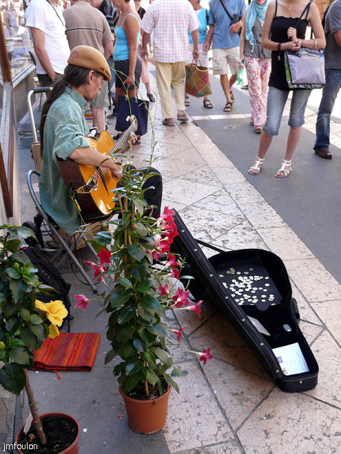 apt-marche-11web.jpg - Et passez la monnaie !