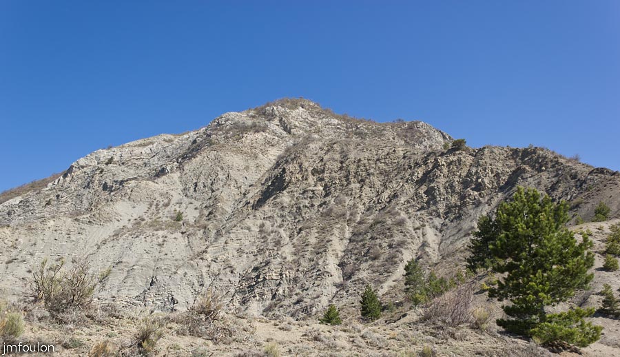 melve-croix-31.jpg - La Montagne et le sommet des Croix