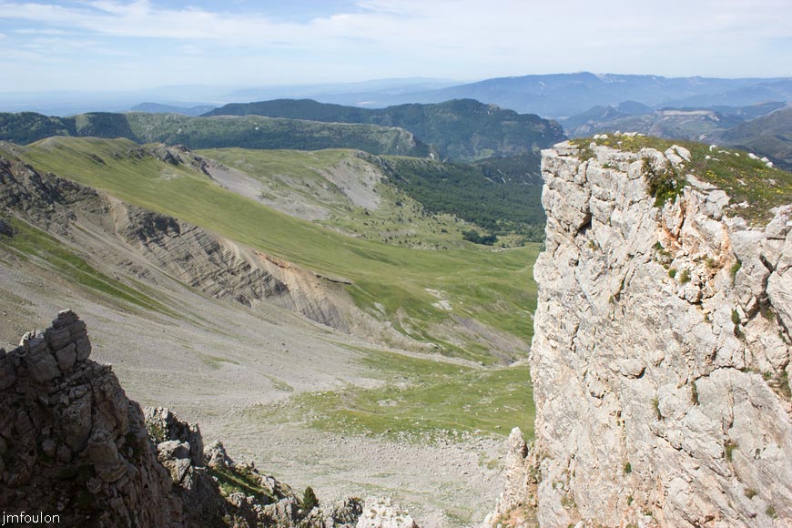 les_monges-054web.jpg - Point de vue depuis les crêtes de Coste belle
