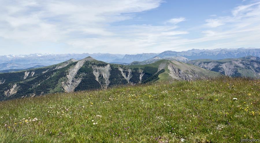 les_monges-057web.jpg - Vue vers l'Est depuis les Monges