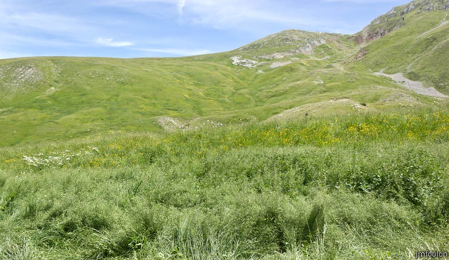 les_monges-082web.jpg - Vue vers le Sud depuis la cabane de Clapouse