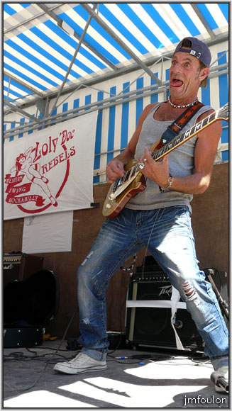 v-loly-doc-5.jpg - Loly' Doc Rebels - Mon pote Dom qui fait l'âne !