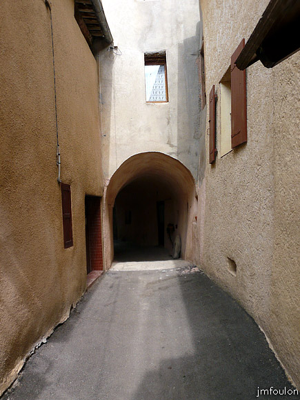 la-motte-12web.jpg - Passage couvert