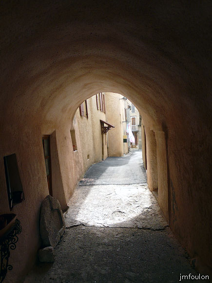 la-motte-13web.jpg - Passage couvert