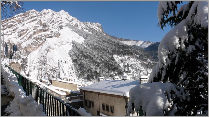 neige-11-1-2010-30.jpg - Nous allons monter ver la citadelle !