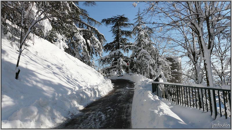 neige-11-1-2010-35.jpg - Départ de la rue de la poterie