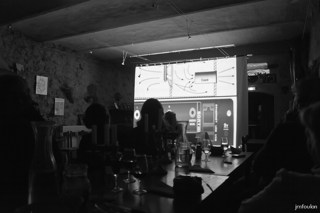 paix-amour-027-2.jpg - "Paix et Amour sur le monde" - Ferme Auberge Danse l'Ombre à Curel