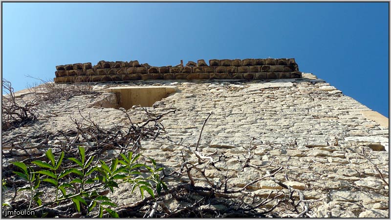 chateau-37web.jpg - Face sud du donjon