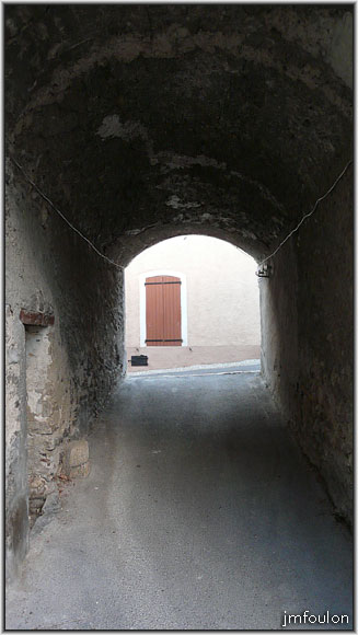 peyruis-52web.jpg - Autre passage couvert