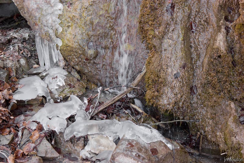 ravin-piche-21web.jpg - Clace dans la Bauchouse qui passe ici sous la piste