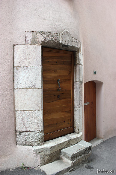 remollon-17web.jpg - Remollon la Bourgade - Vieille ouverture datée de 1603