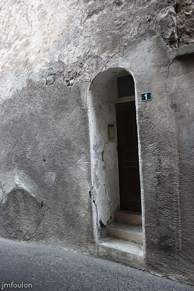 remollon-32web.jpg - Remollon la Bourgade -  Autre ouverture dans la même rue