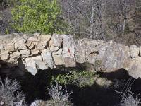 Route royale (portion Châteauneuf-Val-St-Donat)  Nous voici au quatrième pont. Celui-ci, le plus grand, est en parti écroulé côté Nord. Seul l'arc en plein cintre est encore debout.