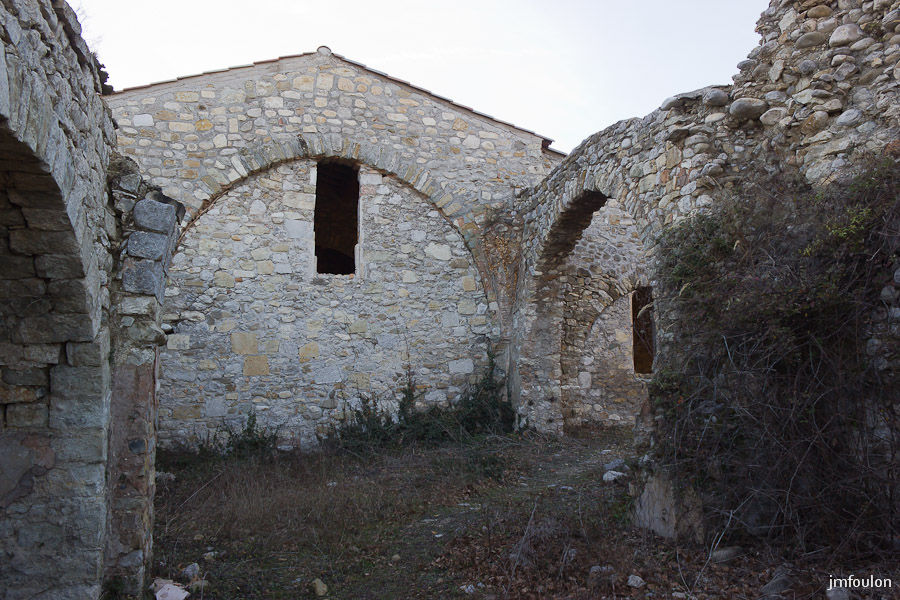 eglise-st-clement-016-2.jpg - Salignac -  Eglise Saint Clément  - Autre vue de la partie ruinée