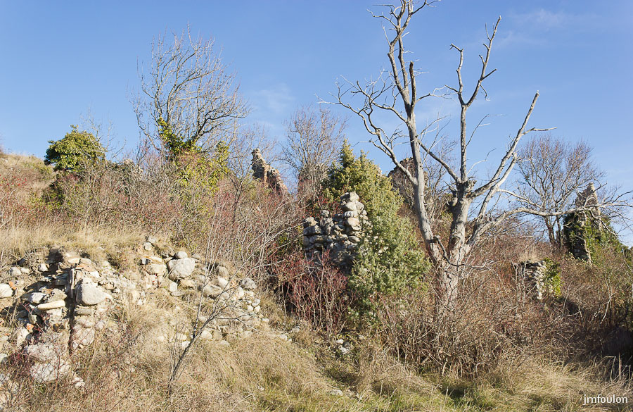 vx-salignac-020.jpg - Nous arrivons vers la partie Sud/Ouest du village, ou sont concentrés la plupart des maisons