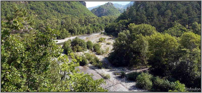 sasse-chateau-03web.jpg - Vue vers le nord depuis la D 954. C'est d'ici que nous partons à la découverte de cette portion du Sasse