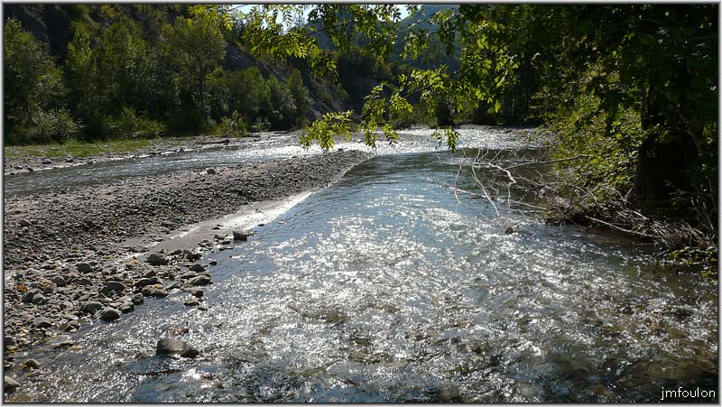 sasse-nibles-09web.jpg - Contre jour sur le Sasse