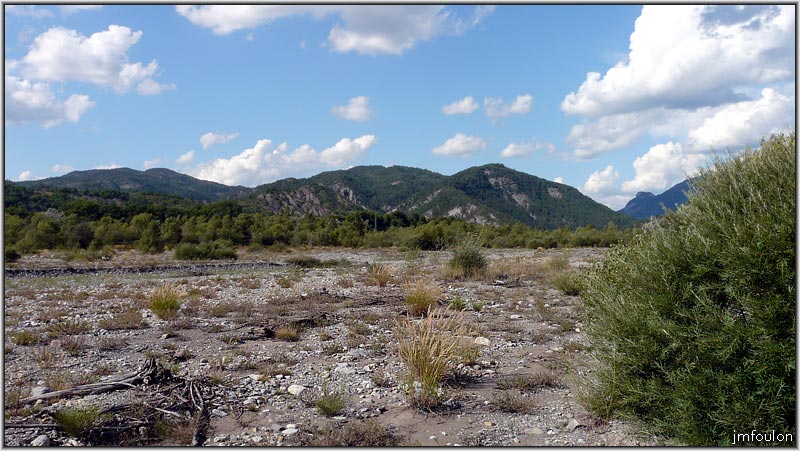 sasse-nibles-20web.jpg - Dans les iscles. Vue vers l'ouest