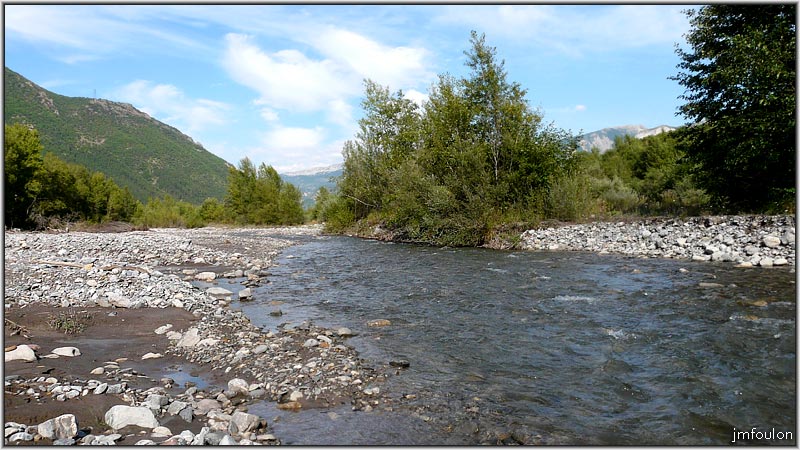 sasse-03web.jpg - Le lit de Sasse vers l'amont