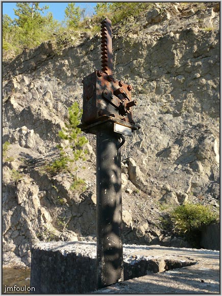 sasse-44web.jpg - Aménagement sur le Sasse au même endroit. Est-ce la prise d'eau du petit canal ? ...