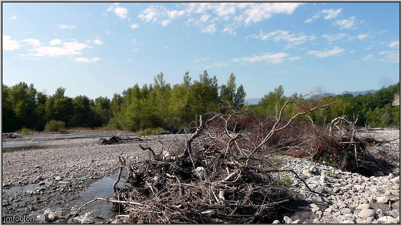 sasse-59web.jpg - Vue en aval du pont de Valernes