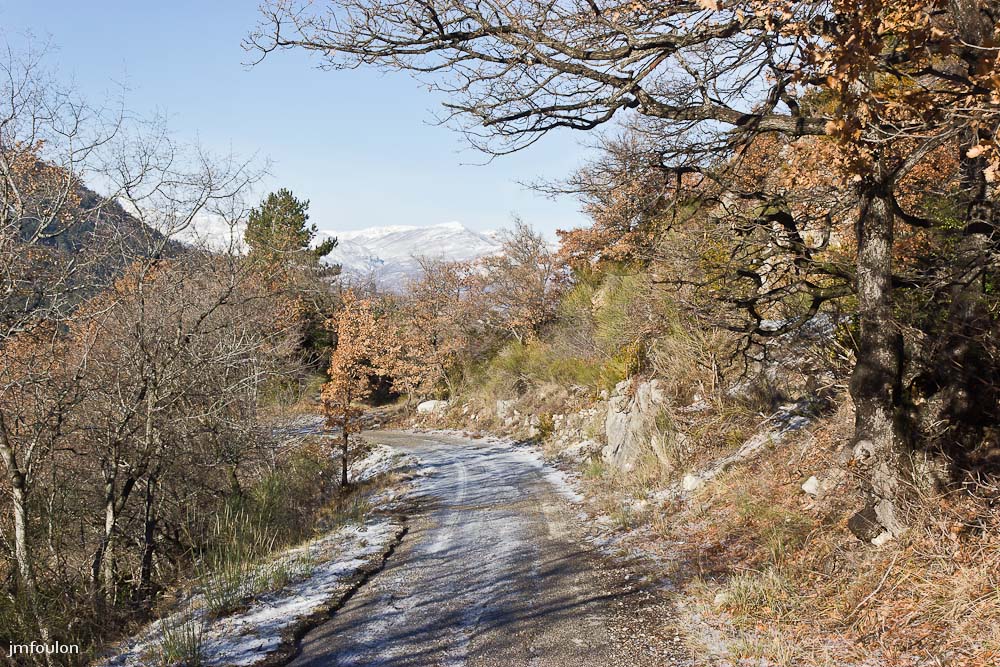 tr-baume-017-2.jpg - Continuons de suivre cette route mythique