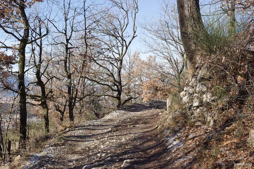 tr-baume-021-2.jpg - Ici la route Napoléon n'as pas changé