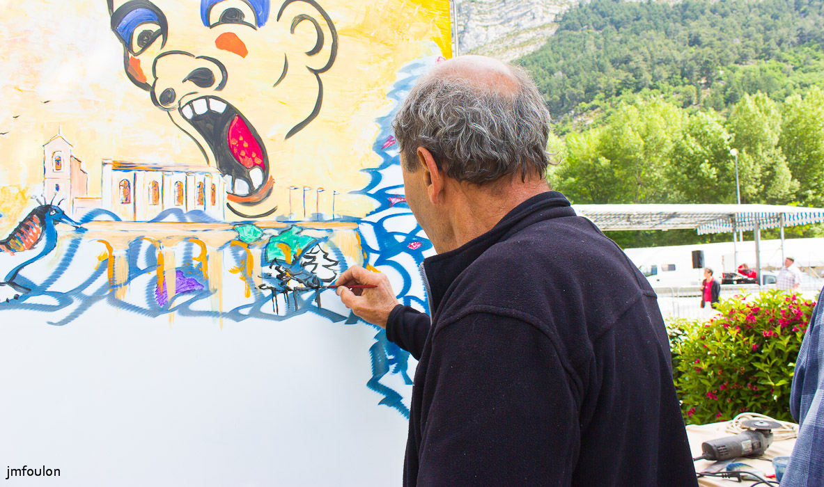 perf-010-2.jpg - Performance Sist'Arts du 31 mai 2014 Sisteron - Les Marres - Félix Lyon