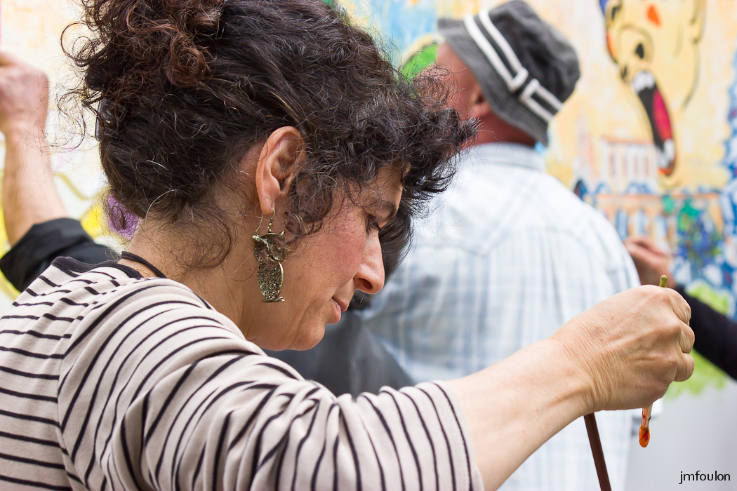 perf-040-2.jpg - Performance Sist'Arts du 31 mai 2014 Sisteron - Les Marres - Emmanuelle Bernard