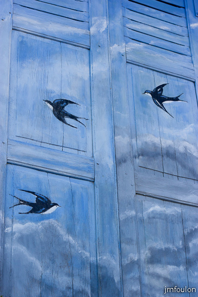 deco-008.jpg - Quartier de La Coste - Volets bleus aux hirondelles